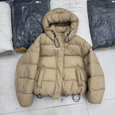 chumo2056冬季新款90白鹅绒面包羽绒服女连帽撞色欧货小个子外套