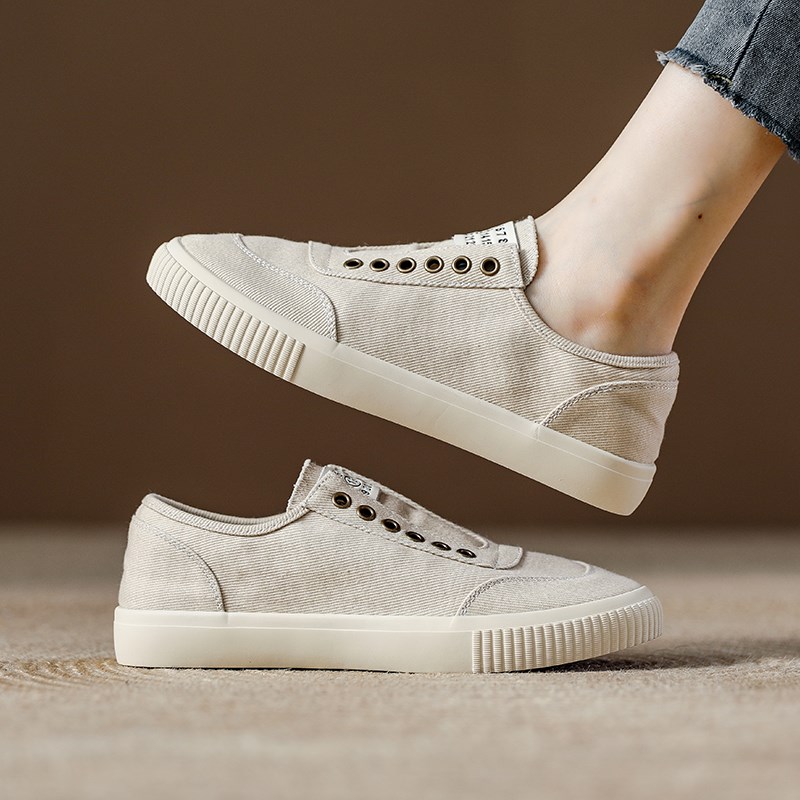 春夏季懒人一脚蹬软底帆布鞋女2025新款透气舒适不累脚运动板鞋女
