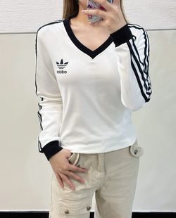 adidas V领长袖T恤女款白色JC8154 QS仓