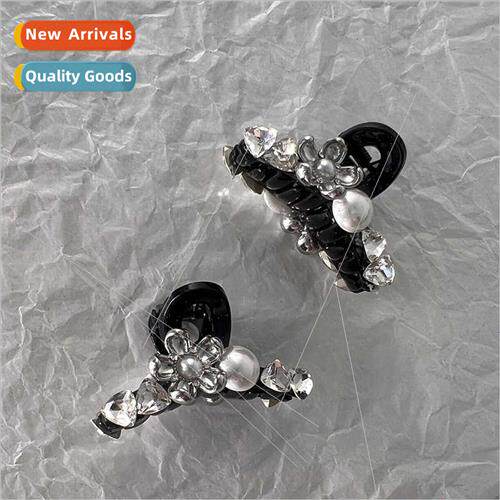 Grab Clip Premium Feeling Pearl Crystal Flower Forehead Clip