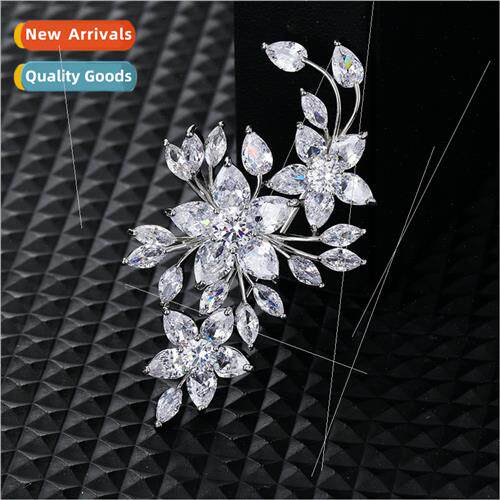 New atmospheric classic zirconia flower brooch Korea fashion