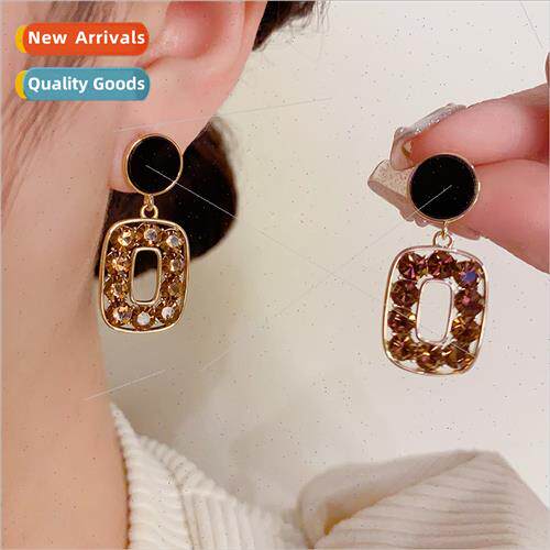 Fall winter new celebry geometric zirconia plate earrings fe