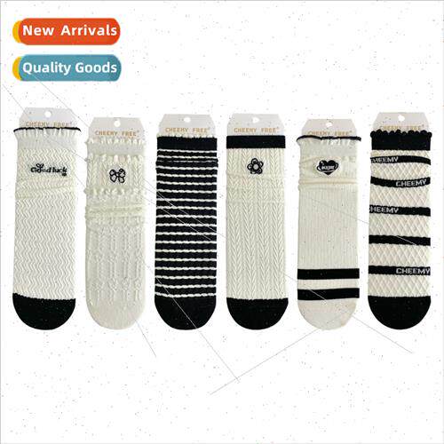 simple black whe women mid-calf socks Japanese nd hundred wi