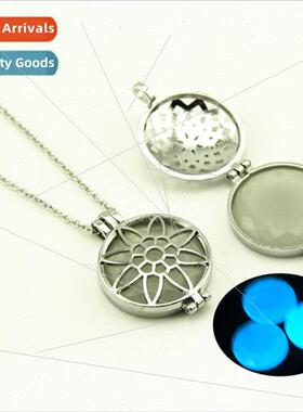 New New Jewelry minous hollowed out blue-green vintage penda