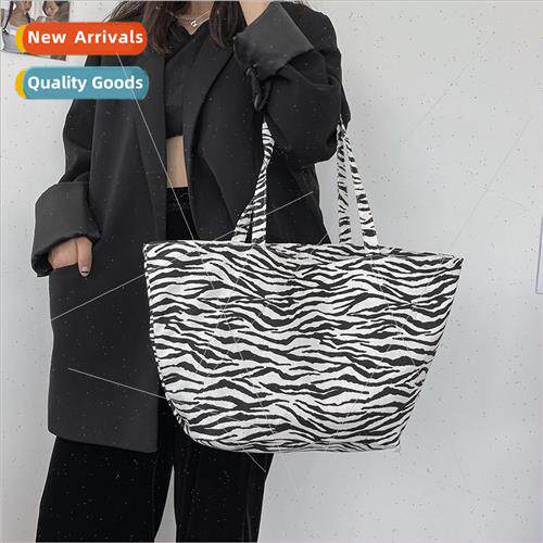 Retro striped bag female new Korean ladies shoulder crossbod