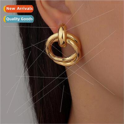 Hip-hop nd metal geometric circle interlocking earrings Euro