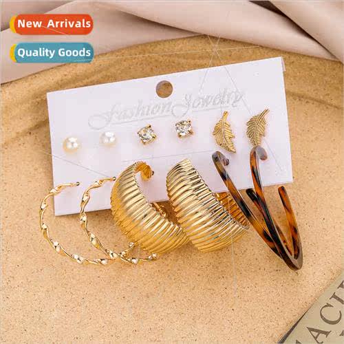 Creative Leopard Acrylic Leaf C-shaped Earrings Europe Fashi