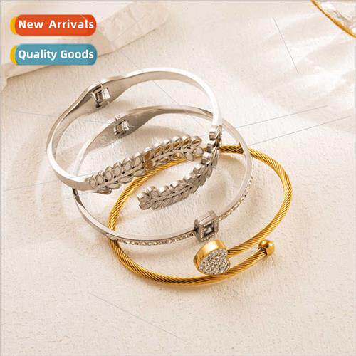 Europe new opening stainless steel diamonds bracelet heart-s