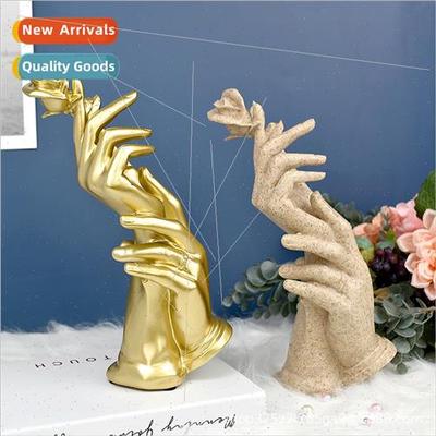 Scandinavian minimalist handheld rose Valentine Day gift liv