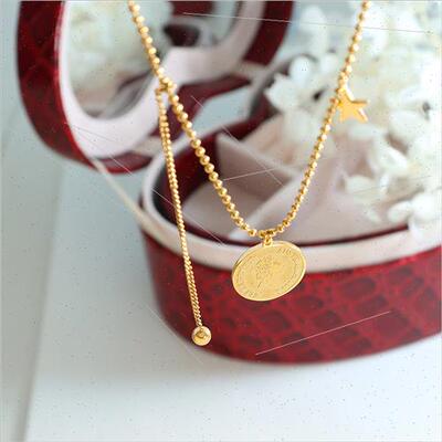 Europe ins spicy girl nd queen portra round card pendant nec