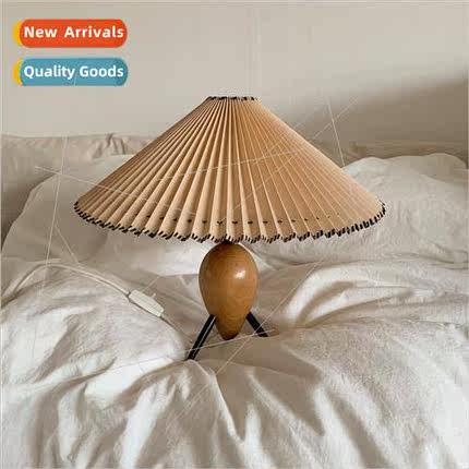 Medieval decorative table lamp Korean ins blogger modern min