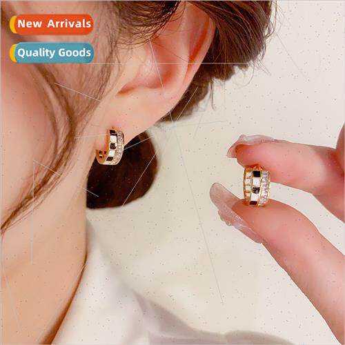 Fashion small black whe oil drop earrings niche sweet cool e