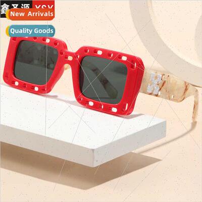 Europe dazzle color hollowing sunglasses set shooting concav