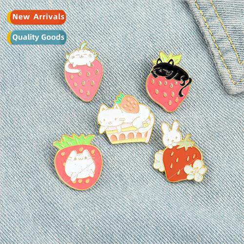 Cartoon simple creative strawberry series alloy brooch cute