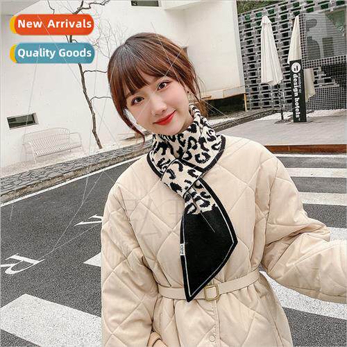 Europe Uned States in fall winter new fashion triangle scarf