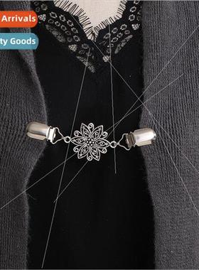 Vintage hollowed out flowers placket clip shawl jumper clip