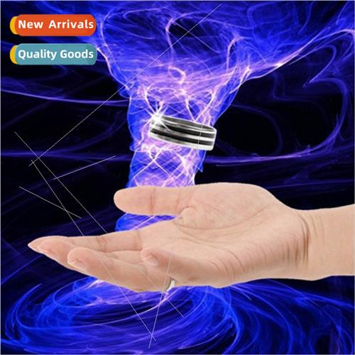 Levation Ring Floating Flying Suspended Poker Ring Close-up - 实物图