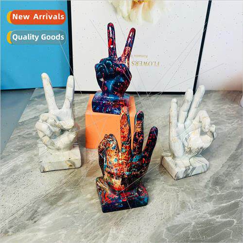 American oil painting new victory gesture resin crafts ornam