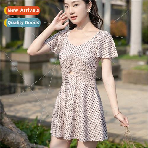 23 new one-piece swimsu female conservative flesh covering t