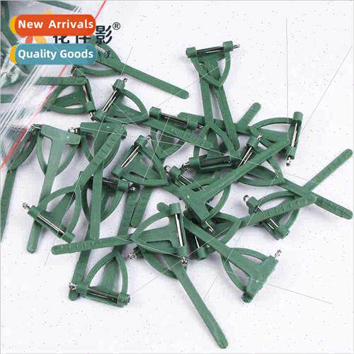 PS material wedding brooch triangle plastic corsage clip pin