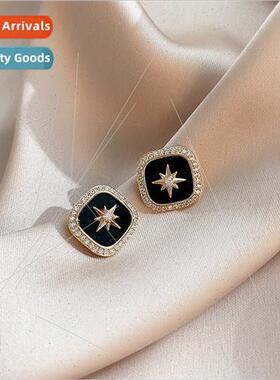 Square earrings earrings female 2024 new black retro ear cli