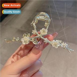 Sweet Fashion Back Golden Delicate Flower Clip 2022 Shark