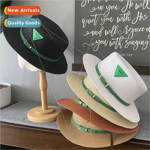 Inverted triangle label flat cap green belt buckle British b