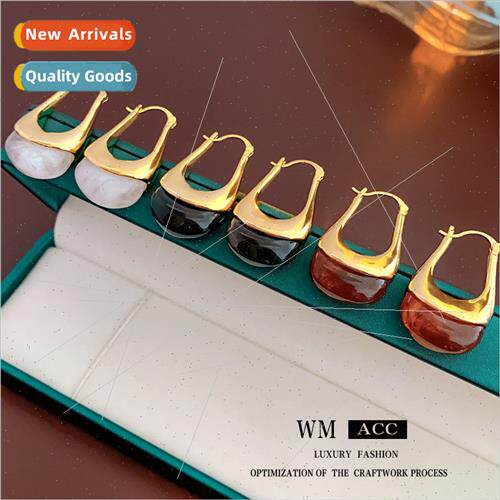 French vintage hollow U-shaped resin earrings earrings metal