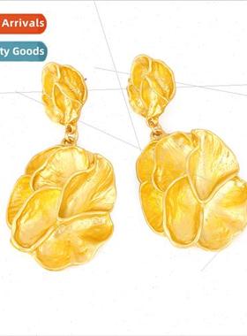 ZA new exaggerated pleated metal leaf earrings retro design