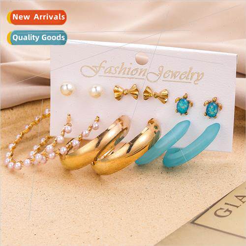 Vintage nd pearl bow turtle acrylic C-shaped earrings Europe