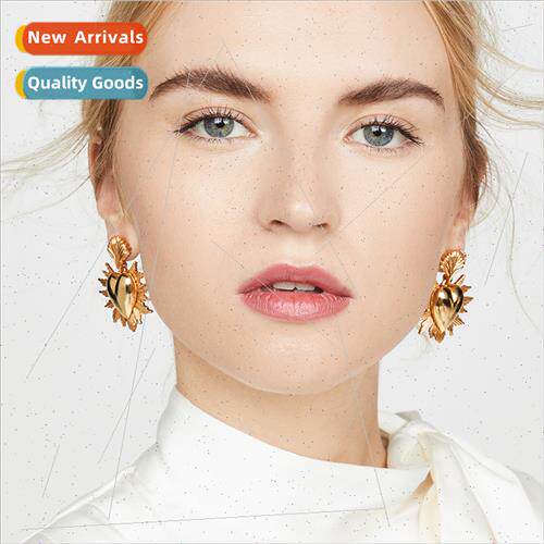 Europe retro metal heart earrings earrings shiny heart-shape