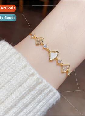Fashion Zirconia Shell Fan Bracelet che mple Peplum Bracelet