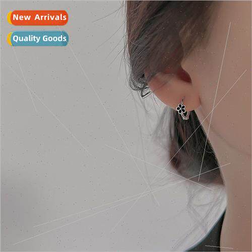 Petal earrings cute sweet simple drip glue black small flowe