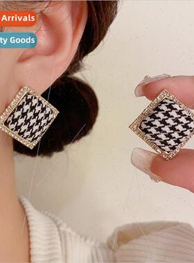 Koreafashion rhombus thousbirds check fabric earrings s925 s
