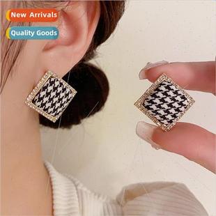 Koreafashion rhombus thousbirds check fabric earrings s925 s