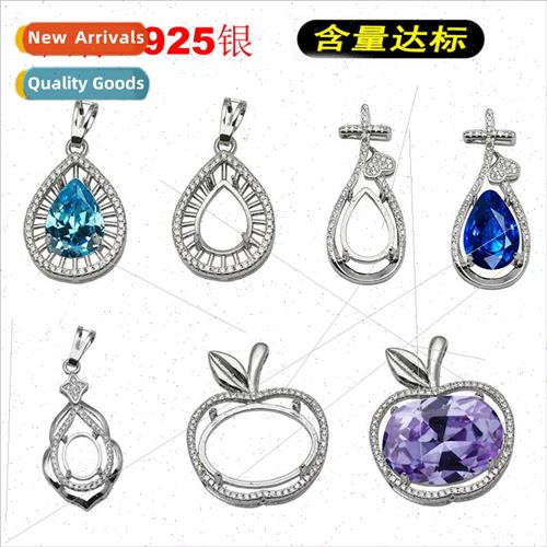 Micro-set full diamonds silver pendant rustic minimalist bee