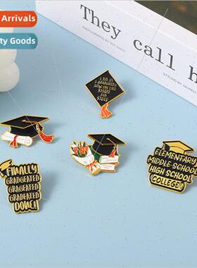 New student era graduation season bachelor cap flowers perso