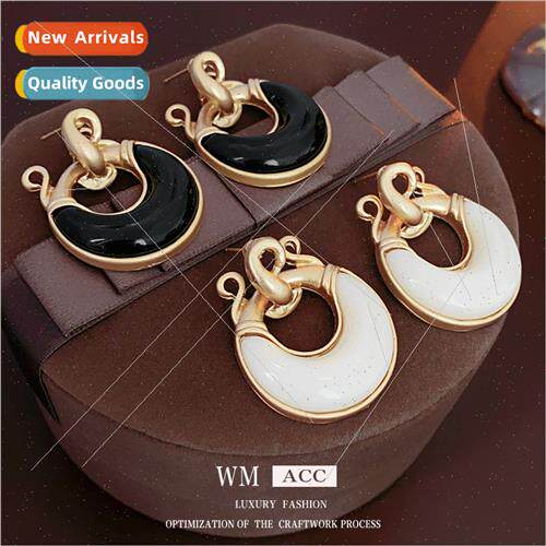 Earrings silver pin hollow round resin earrings worker