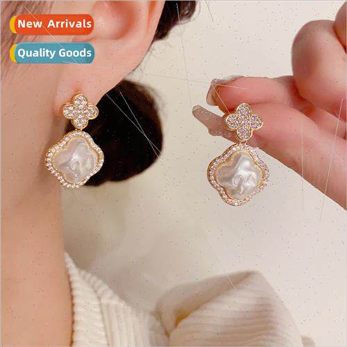 Large four-leaf flower pearl earrings elegant fashion retro