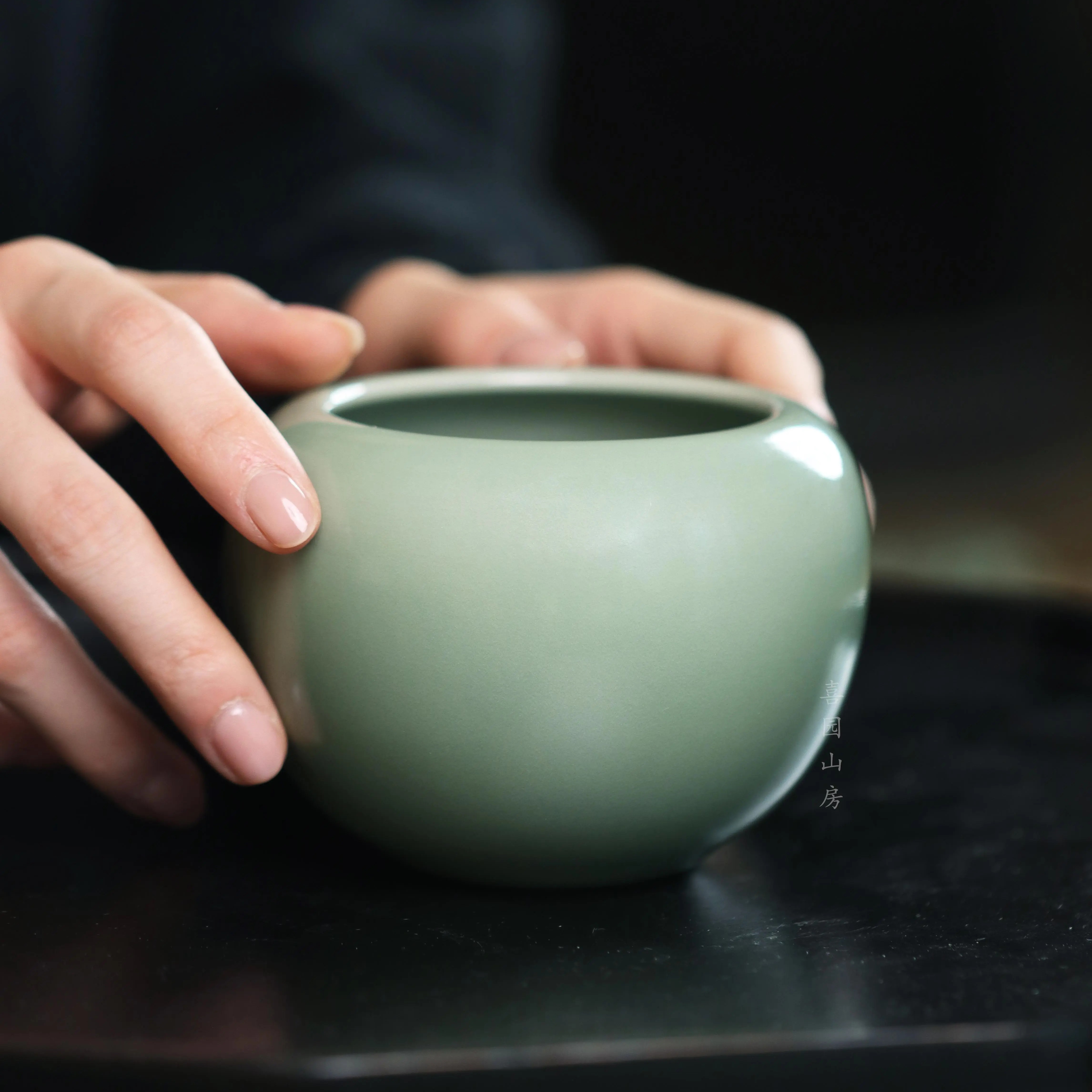 杨盛侃龙泉青瓷浅豆青水洗