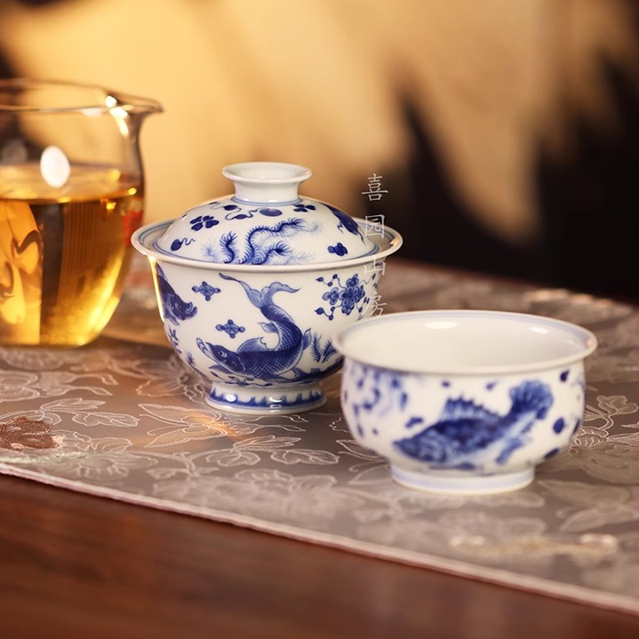 望月怀古鲭鲅鲤鳜盖碗青花鱼藻纹