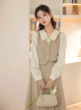 《秋暮事纪》法式赫本风翻领连衣裙女秋季设计感小众裙子衬衫套装