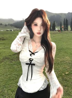 白夜星舞 纯欲设计感蕾丝针织t恤收腰长袖上衣女秋季百褶裙两件套