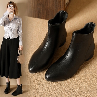 真皮尖头法式黑色小短靴女2025秋冬新款软皮瘦瘦靴配裙子显瘦单鞋
