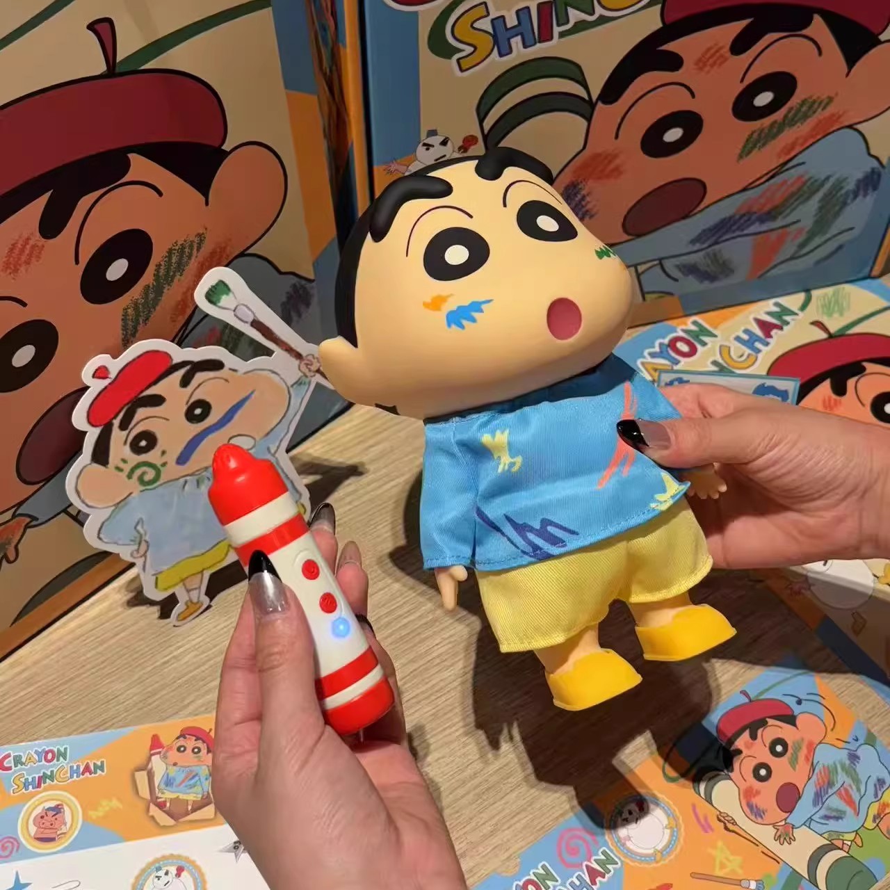 正版蜡笔小新画家蓝牙音箱高颜值高音质生日礼物送女生送闺蜜男生