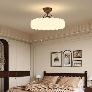 奶油羽毛卧室吸顶灯法式复古现代简约中古高级公主房儿童护眼灯具