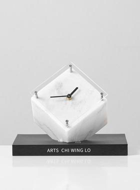 现代轻奢大理石时钟办公室装饰品摆件高级感小众客厅酒柜高档摆设