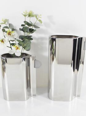 现代轻奢金属花瓶摆件琉璃样板房软装家居饰品皮质单耳不规则花器