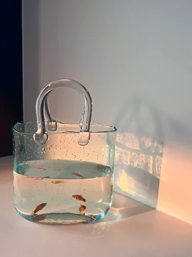 Рыбанка рядом с телевизионным шкафом, маленькая гостиная 2023 Новая декоративная портативная рыбацкая стеклянная банка настольный орнамент