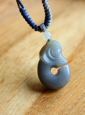 和田玉吊坠挂件新疆带皮籽料青花玉仿古猪龙平安牌